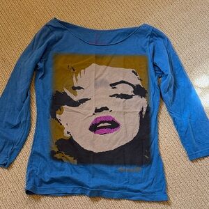 Blue Betsy Johnson Women's Graphic Long-Sleeve Tee with Marilyn Print small